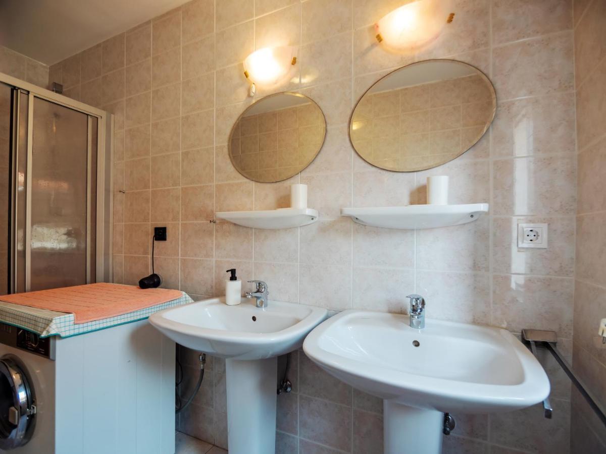 Luise - Four Towers Apartments ราบ ภายนอก รูปภาพ
